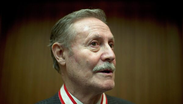 Юрий Соломин Юрий Соломин