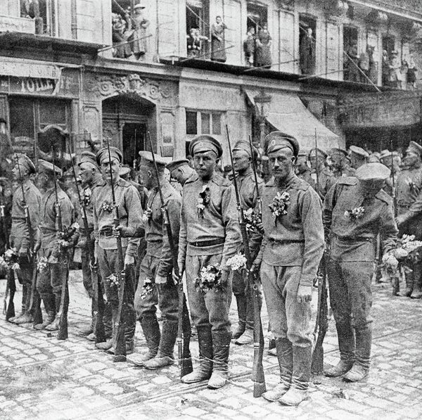 Русские солдаты во Франции в 1916 году Русские солдаты во Франции в 1916 году
