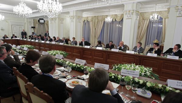 В.Путин встретился с дискуссионным клубом Валдай В.Путин встретился с дискуссионным клубом Валдай