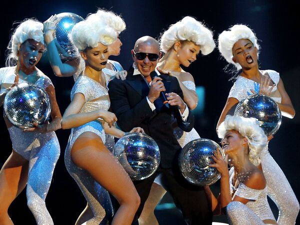 Американский рэпер Питбуль выступает на премии “MTV EMA 2012” во Франкфурте, Германия Американский рэпер Питбуль выступает на премии “MTV EMA 2012” во Франкфурте, Германия