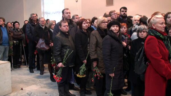 Сотни поклонников Стругацкого простились с мастером в Петербурге Сотни поклонников Стругацкого простились с мастером в Петербурге