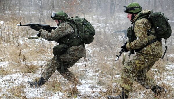 Новая боевая экипировка для военнослужащих сухопутных войск. Архив Новая боевая экипировка для военнослужащих сухопутных войск. Архив