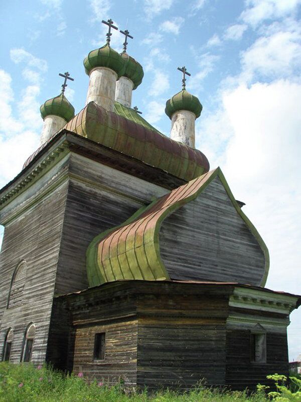 Храм Архангела Михаила. 1715 год. Памятник регионального значения. Архангельская область, Каргопольский район, село Архангело (Шелоховская) Храм Архангела Михаила. 1715 год. Памятник регионального значения. Архангельская область, Каргопольский район, село Архангело (Шелоховская)