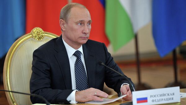 Президент России Владимир Путин на встрече в Кремле глав государств - членов ОДКБ в узком составе Президент России Владимир Путин на встрече в Кремле глав государств - членов ОДКБ в узком составе