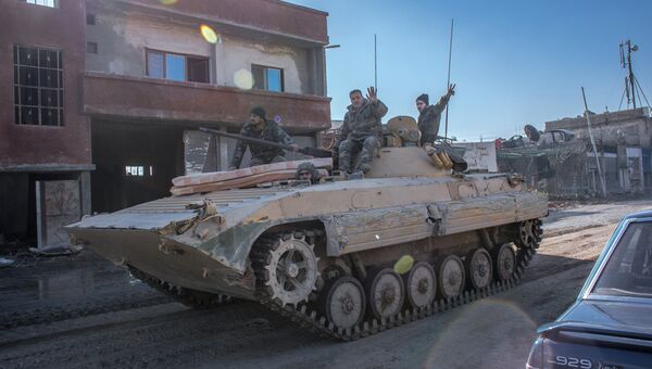 Военнослужащие сирийской армии в городе Дарайя, Сирия. Архив Военнослужащие сирийской армии в городе Дарайя, Сирия. Архив