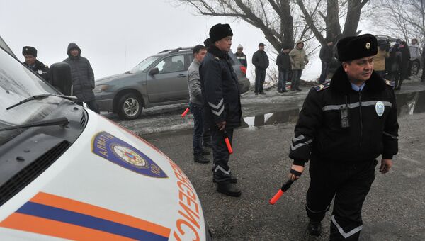 Пассажирский самолет разбился в Казахстане близ Алма-Аты Пассажирский самолет разбился в Казахстане близ Алма-Аты