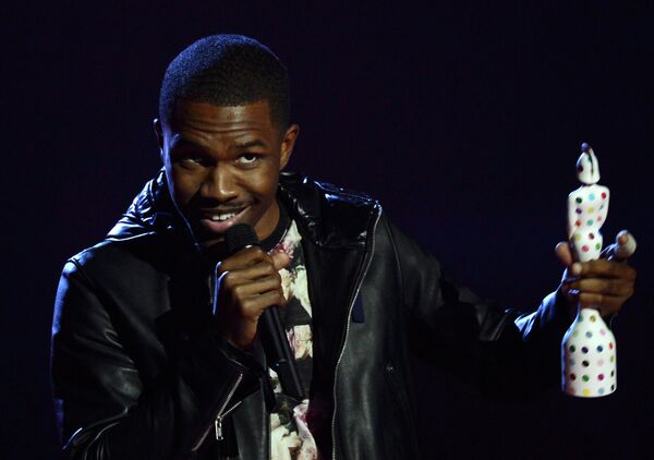 Фрэнк Оушен на церемонии вручения наград BRIT Awards-2013 Фрэнк Оушен на церемонии вручения наград BRIT Awards-2013
