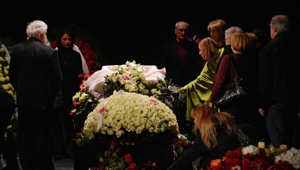 Гражданская панихида по Валерию Золотухину в Театре на Таганке Гражданская панихида по Валерию Золотухину в Театре на Таганке
