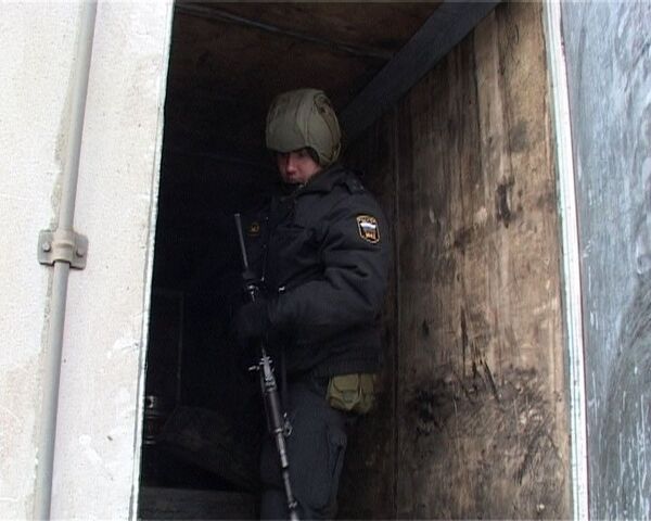 Полицейские патрулируют улицы в Белгороде Полицейские патрулируют улицы в Белгороде