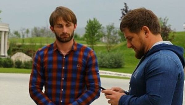 Глава Чечни Рамзан Кадыров (справа) и Бекхан Ибрагимов Глава Чечни Рамзан Кадыров (справа) и Бекхан Ибрагимов