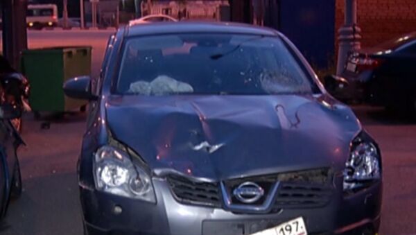 Автомобиль водителя, сбившего велосипедистов на ВВЦ Автомобиль водителя, сбившего велосипедистов на ВВЦ