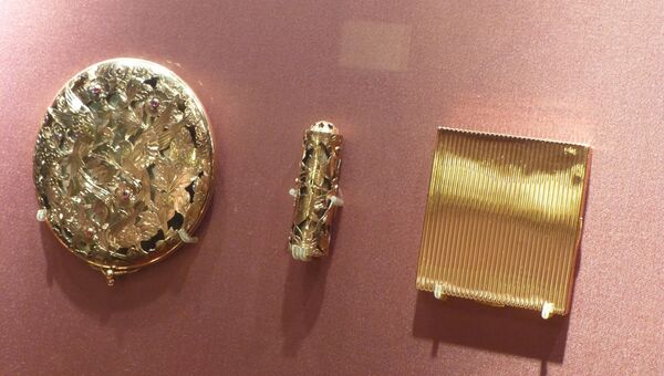 Выставка несессеров проходит в знаменитом Goldsmiths' Hall в лондонском Сити Выставка несессеров проходит в знаменитом Goldsmiths' Hall в лондонском Сити