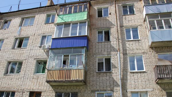 Дома в поселке Нагорный Самарской области после взрывов на полигоне. Архив Дома в поселке Нагорный Самарской области после взрывов на полигоне. Архив