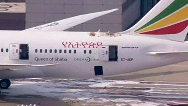 Пожар на борту Boeing Dreamliner в Хитроу Пожар на борту Boeing Dreamliner в Хитроу
