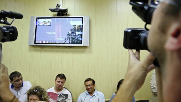 Видеотрансляция из зала ярославского областного суда, где проходит рассмотрение жалобы на арест мэра Ярославля Евгения Урлашова Видеотрансляция из зала ярославского областного суда, где проходит рассмотрение жалобы на арест мэра Ярославля Евгения Урлашова