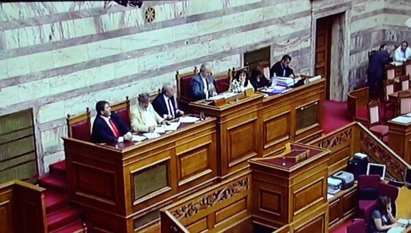 Парламент Греции Парламент Греции принял законы для получения кредита на 6,8 млрд евро Парламент Греции Парламент Греции принял законы для получения кредита на 6,8 млрд евро
