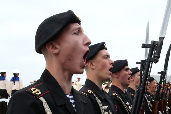 Репетиция парада ко Дню военно-морского флота РФ в Балтийске Репетиция парада ко Дню военно-морского флота РФ в Балтийске