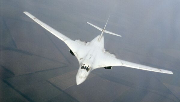 Советский сверхзвуковой стратегический бомбардировщик Ту-160. Архивное фото Советский сверхзвуковой стратегический бомбардировщик Ту-160. Архивное фото