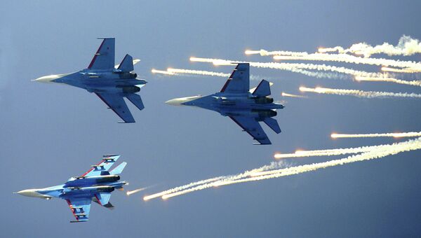 Истребитель Су-27. Архивное фото Истребитель Су-27. Архивное фото