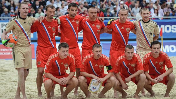 Игроки сборной России по пляжному футболу. Архивное фото Игроки сборной России по пляжному футболу. Архивное фото