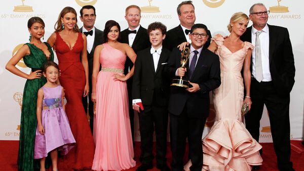 Актеры из сериала Американская семейка (Modern Family) на церемонии вручения 65-й премии Эмми Актеры из сериала Американская семейка (Modern Family) на церемонии вручения 65-й премии Эмми