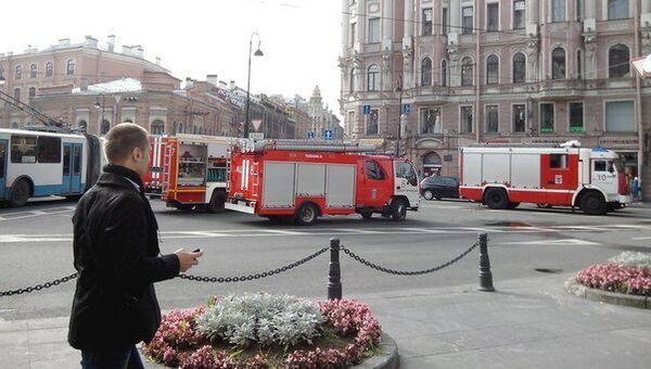 Задымление в петербургском метро. Фото с места события Задымление в петербургском метро. Фото с места события