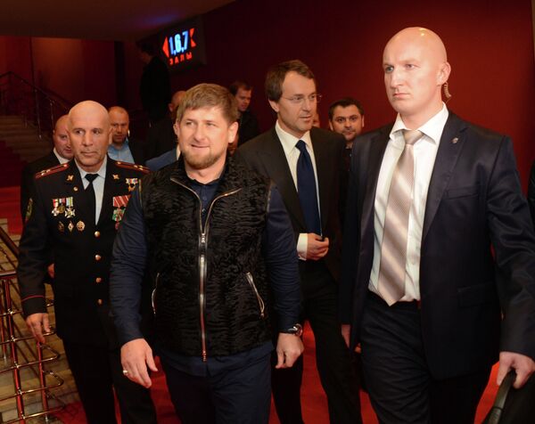 Глава Чеченской Республики Рамзан Кадыров перед премьерой фильма режиссера Федора Бондарчука Сталинград Глава Чеченской Республики Рамзан Кадыров перед премьерой фильма режиссера Федора Бондарчука Сталинград