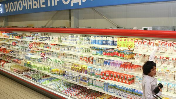 Молочные продукты в одном из супермаркетов. Архивное фото Молочные продукты в одном из супермаркетов. Архивное фото