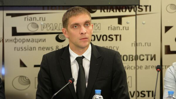 Гонщик Виталий Петров на пресс-конференции в РИА Новости 23 октября Гонщик Виталий Петров на пресс-конференции в РИА Новости 23 октября