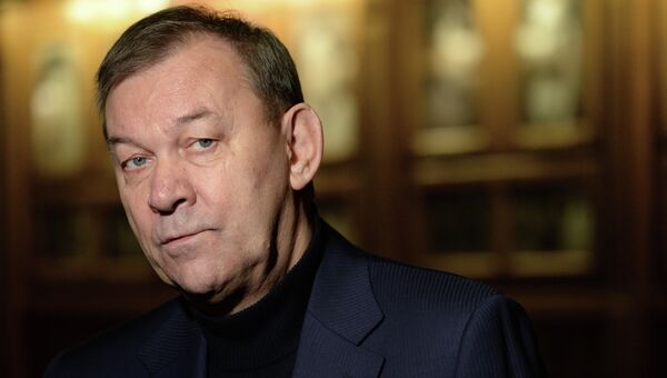 Новый генеральный директор Большого театра Владимир Урин во время представления коллективу ГАБТ. Архив Новый генеральный директор Большого театра Владимир Урин во время представления коллективу ГАБТ. Архив