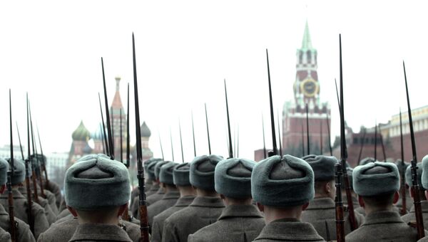 Торжественный марш в честь парада 7 ноября 1941 года Торжественный марш в честь парада 7 ноября 1941 года