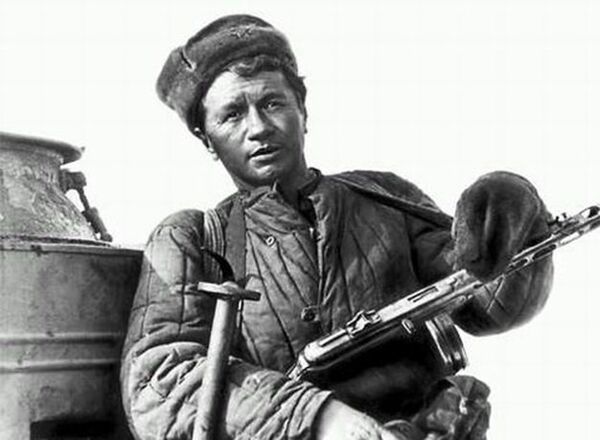 Кадр из фильма Аты-баты, шли солдаты... Кадр из фильма Аты-баты, шли солдаты...