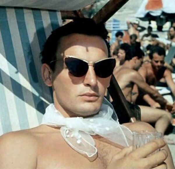 Василий Лановой в фильме Полосатый рейс Василий Лановой в фильме Полосатый рейс