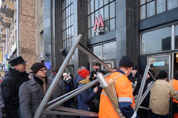 Строительная свая пробила тоннель на зеленой ветке столичного метро Строительная свая пробила тоннель на зеленой ветке столичного метро
