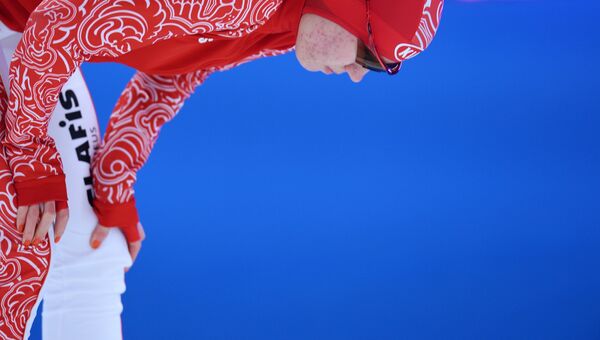 Ольга Фаткулина (Россия) на дистанции забега на 1000 метров в соревнованиях по конькобежному спорту среди женщин Ольга Фаткулина (Россия) на дистанции забега на 1000 метров в соревнованиях по конькобежному спорту среди женщин