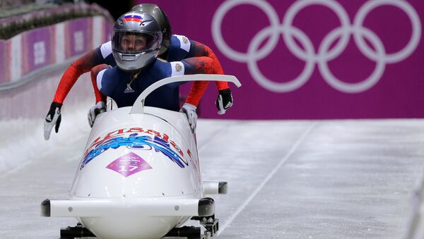 Российские бобслеистки Надежда Сергеева (на первом плане) и Надежда Палеева. Архивное фото Российские бобслеистки Надежда Сергеева (на первом плане) и Надежда Палеева. Архивное фото