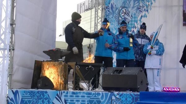 Паралимпийский огонь в Красноярске прошел от кузнечного горна до чаши Паралимпийский огонь в Красноярске прошел от кузнечного горна до чаши