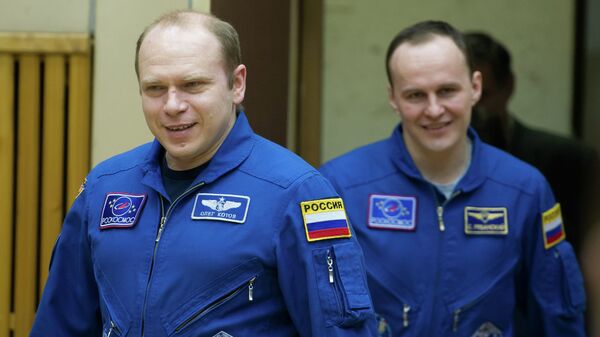 Российские члены экипажа ТПК Союз ТМА-10М Сергей Рязанский (слева) и Олег Котов, архивное фото Российские члены экипажа ТПК Союз ТМА-10М Сергей Рязанский (слева) и Олег Котов, архивное фото