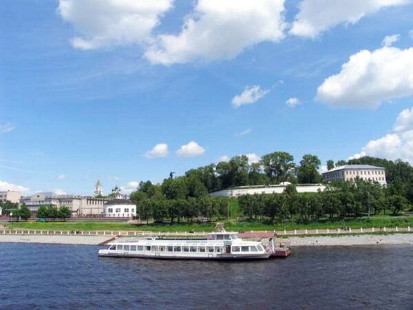 Вид на Кострому с Волги Вид на Кострому с Волги