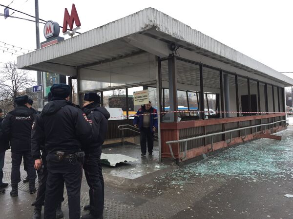 В переходе у метро Коломенская в Москве произошел взрыв В переходе у метро Коломенская в Москве произошел взрыв