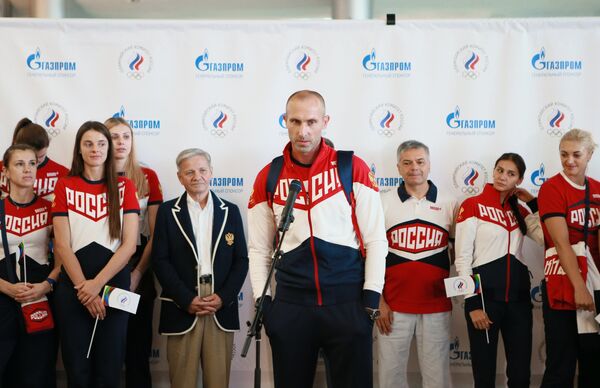 Доигровщик мужской сборной России по волейболу Сергей Тетюхин (в центре) Доигровщик мужской сборной России по волейболу Сергей Тетюхин (в центре)
