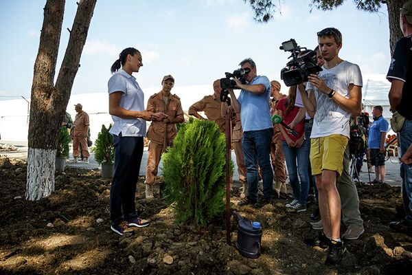 Двукратная олимпийская чемпионка в прыжках с шестом, член комиссии атлетов Международного олимпийского комитета (МОК) Елена Исинбаева Двукратная олимпийская чемпионка в прыжках с шестом, член комиссии атлетов Международного олимпийского комитета (МОК) Елена Исинбаева