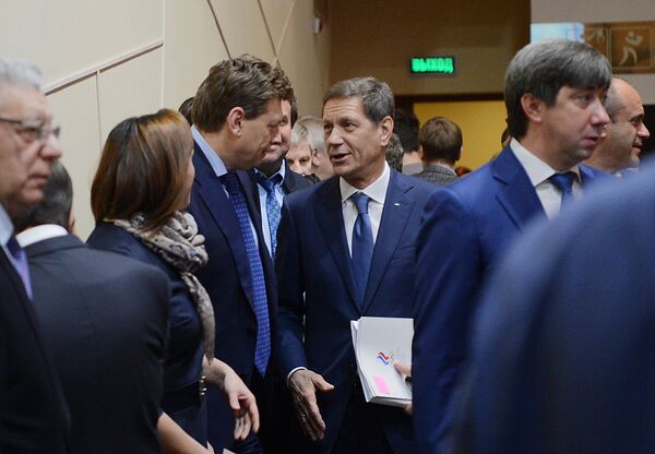 Президент Олимпийского комитета России (ОКР) Александр Жуков (в центре) Президент Олимпийского комитета России (ОКР) Александр Жуков (в центре)