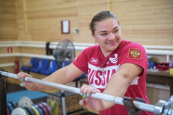 Чемпионка мира по тяжелой атлетике Татьяна Каширина Чемпионка мира по тяжелой атлетике Татьяна Каширина