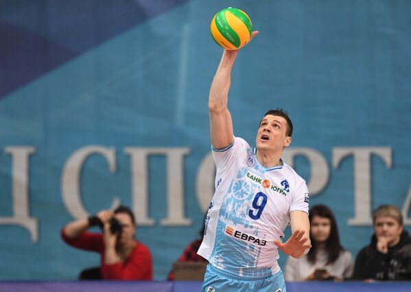 Доигровщик ВК Динамо Юрий Бережко Доигровщик ВК Динамо Юрий Бережко