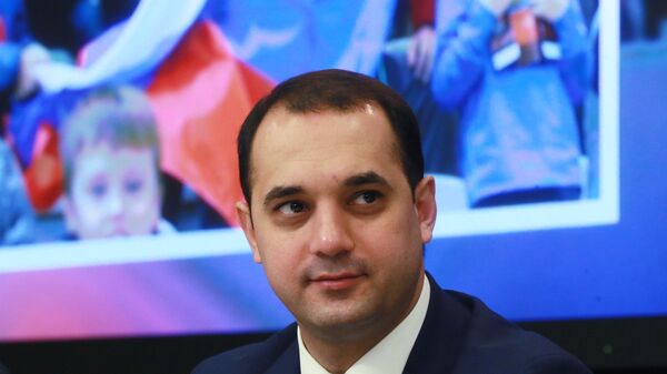 Президент Ассоциации мини-футбола России Эмиль Алиев Президент Ассоциации мини-футбола России Эмиль Алиев