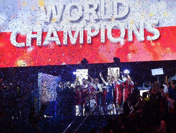 Церемония награждения победителей чемпионата мира по волейболу среди мужчин Церемония награждения победителей чемпионата мира по волейболу среди мужчин