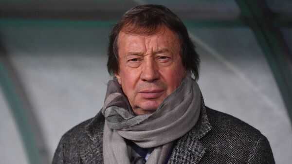 Главный тренер Локомотива Юрий Сёмин Главный тренер Локомотива Юрий Сёмин