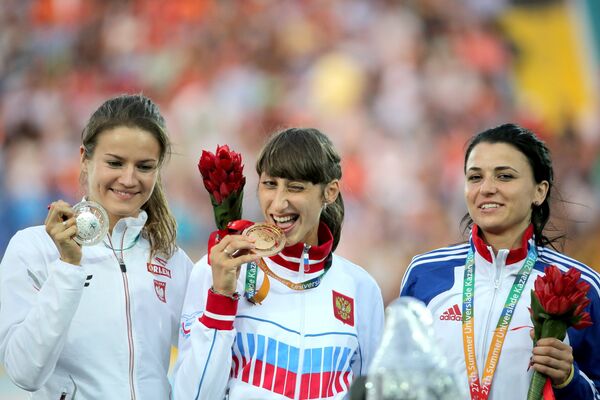 Анна Ягацяк, Екатерина Конева и Кармен Кристина Тома (слева направо) Анна Ягацяк, Екатерина Конева и Кармен Кристина Тома (слева направо)
