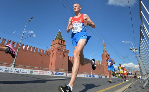 Алексей Соколов во время марафонского забега на чемпионате мира Алексей Соколов во время марафонского забега на чемпионате мира